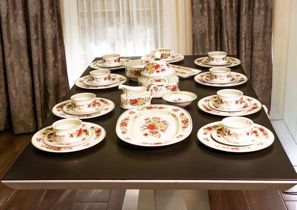 Фарфоровый столовый сервиз фирмы Villeroy Boch серия Summerday
