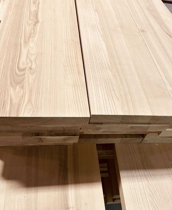 Stopnie lite jesionowe 900 x 300 x 42 mm