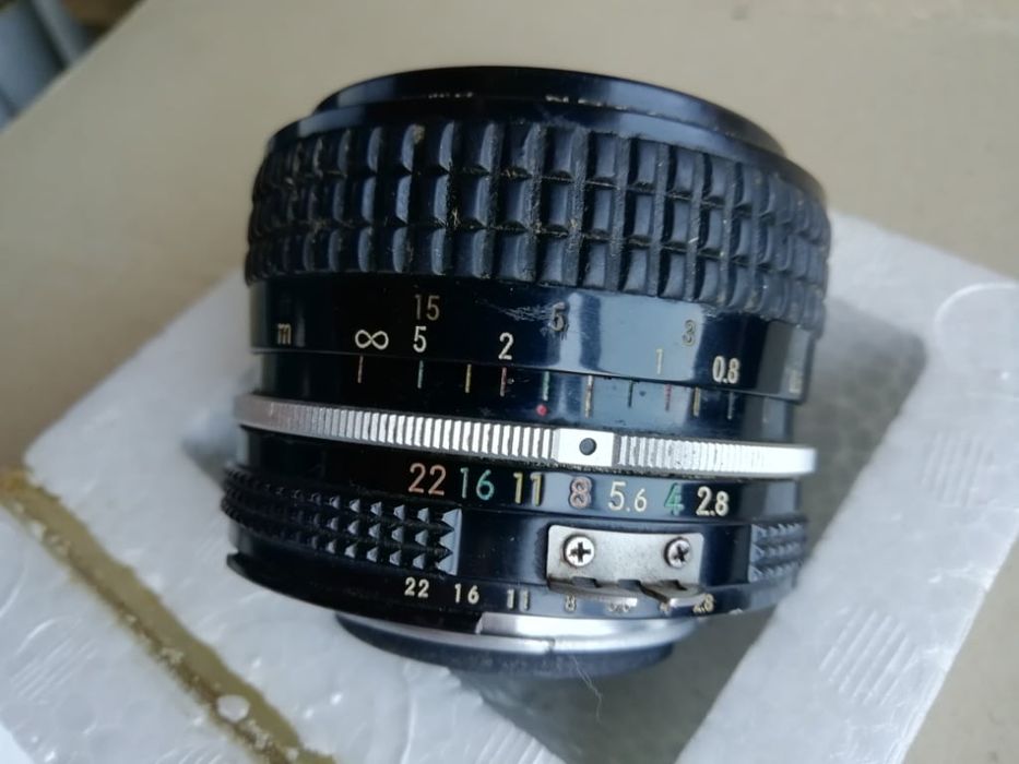 Объектив - мануал  Nikkor 28 мм  на f-2.8