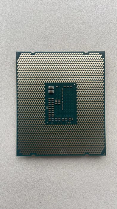 Процесор Intel Xeon E5 2640 v3