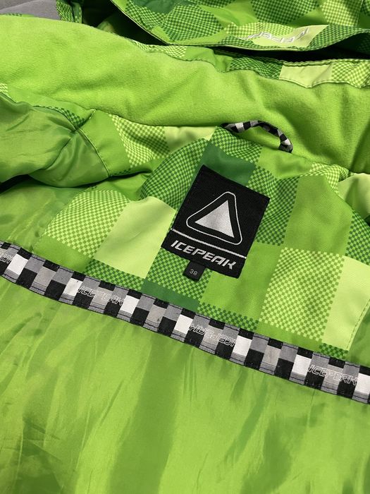 Жіноча лижня куртка 38 розмір