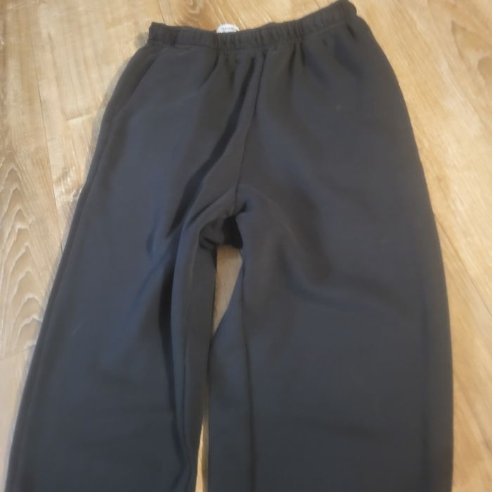 Spodnie dresowe Pull&Bear S/M