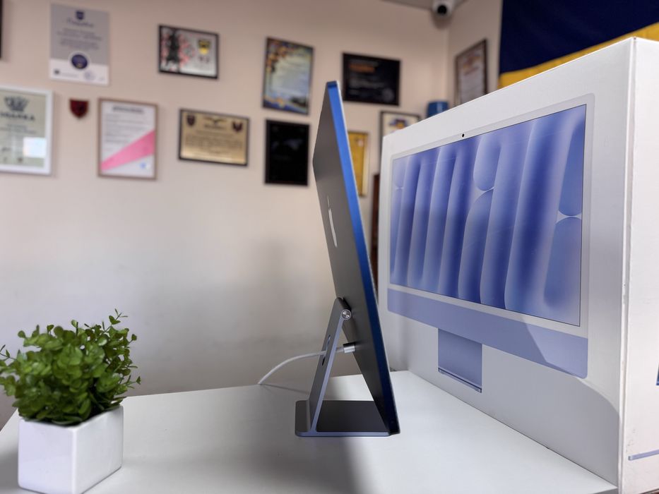 Моноблок Apple iMac 24" M1 / 8GB / 256GB / Retina 4.5K / 2021/Стан 5+