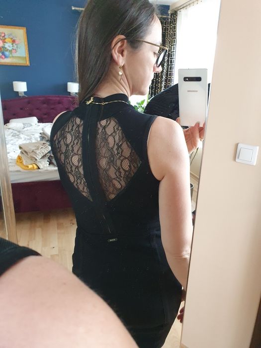 Sukienka Guess czarna r.S. nowa. Śliczna. Krótka