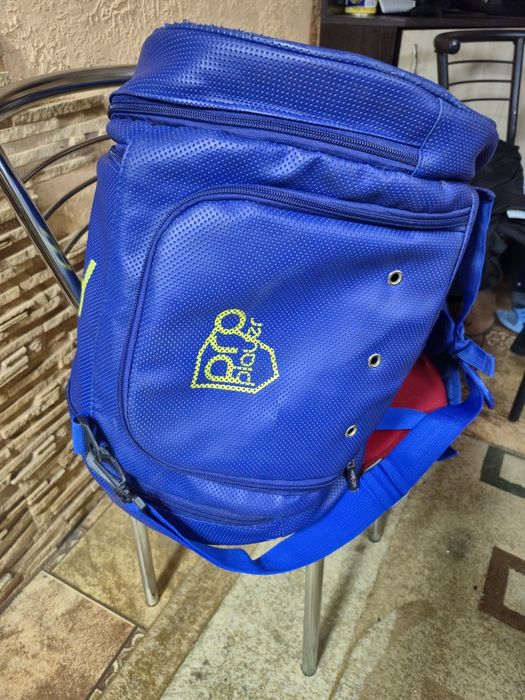 Сумка - чехол для тенниса Heroes Thunder Blue. 
Материал: