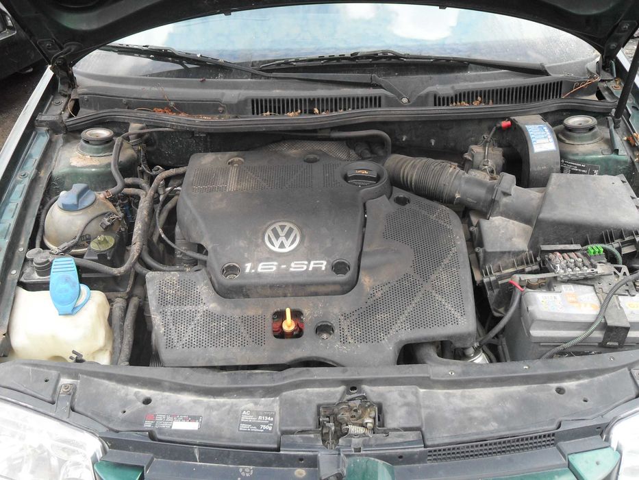 VW Bora 1.6 SR Bogate Wyposażenie ! Na Części