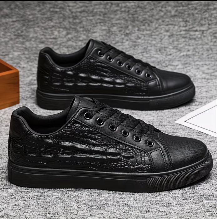 Чоловіче взуття ,чоловічі туфлі