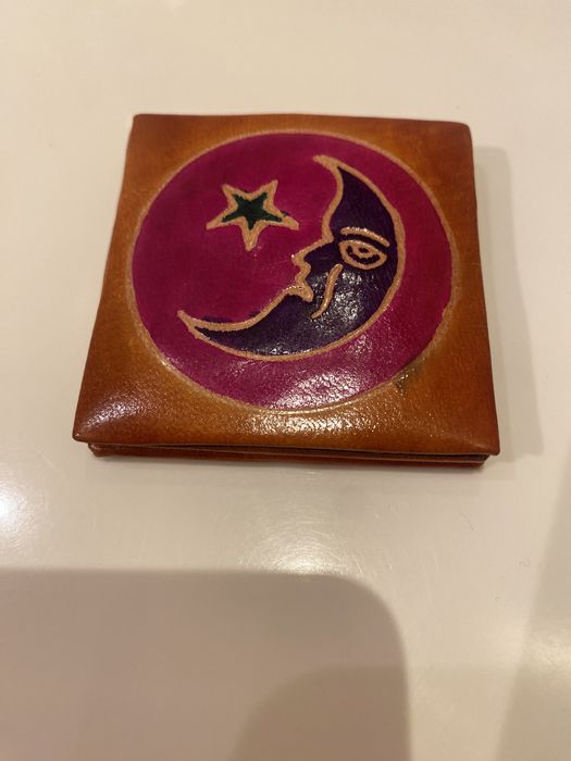Porta moedas quadrado em pele