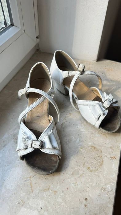 Buty taneczne dla dziewczynki