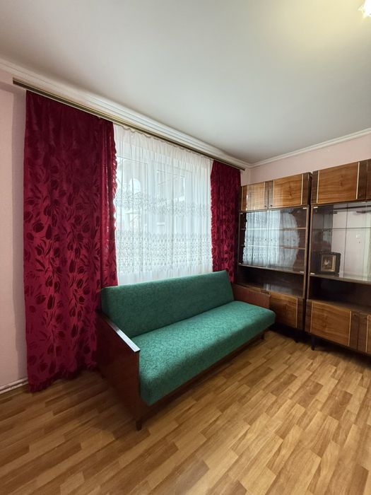 Продам 2 Будинки вул. Хотинська