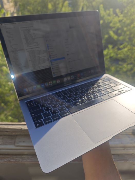Macbook air m1 8/256gb