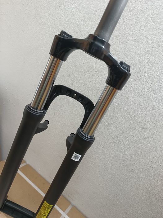 Amortyzator 29" 28" 1 1/8" v-brake Sr Suntour XCE Nowy
