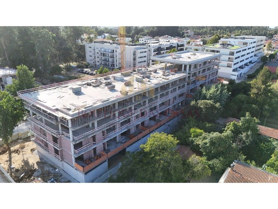 Excelente apartamento T2+1 - Ultimo piso - Maia — Moreira, Porto