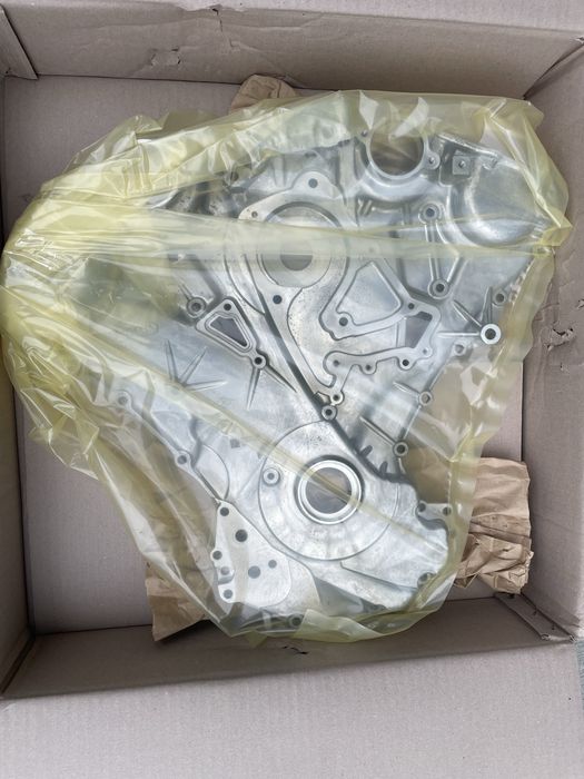 Передня кришка двигуна HYUNDAI KIA нова оригінал 213513L110