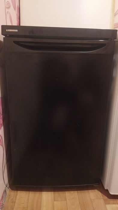 Продам холодильник Liebherr TB1400