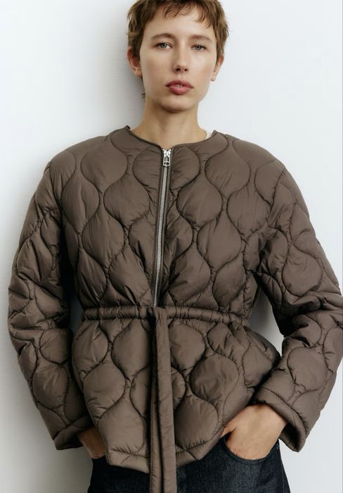 Стьобана куртка H&M в наявності xs,s,m