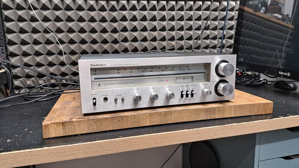 Amplituner Technics SA-200