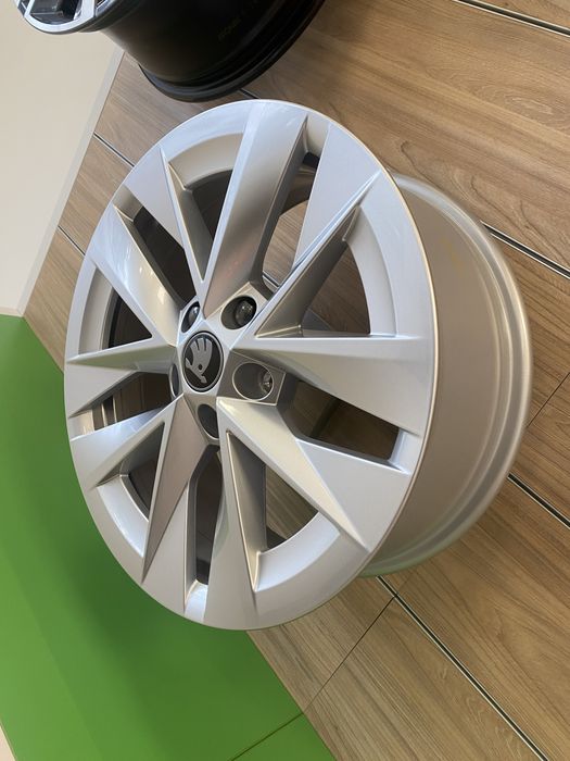 Диск з гумою Rotare R17 5 112 Octavia A8