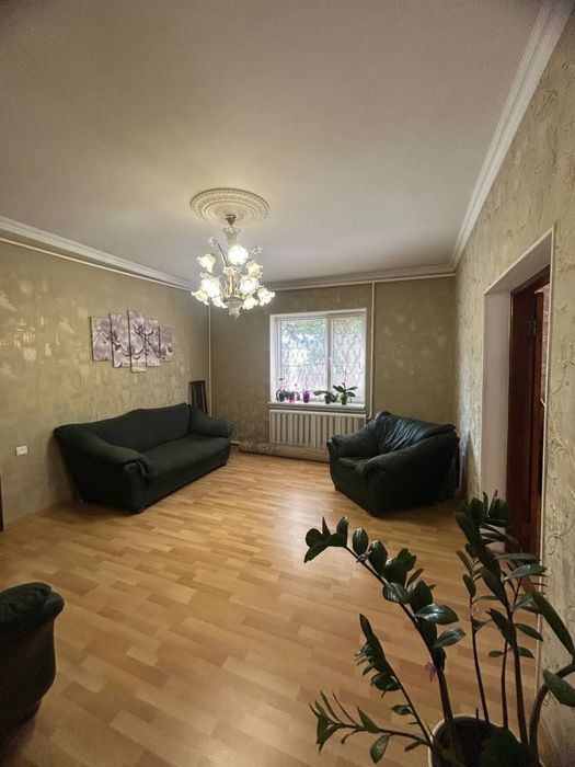 Приватний булинок в Лісках,5-к,6 соток