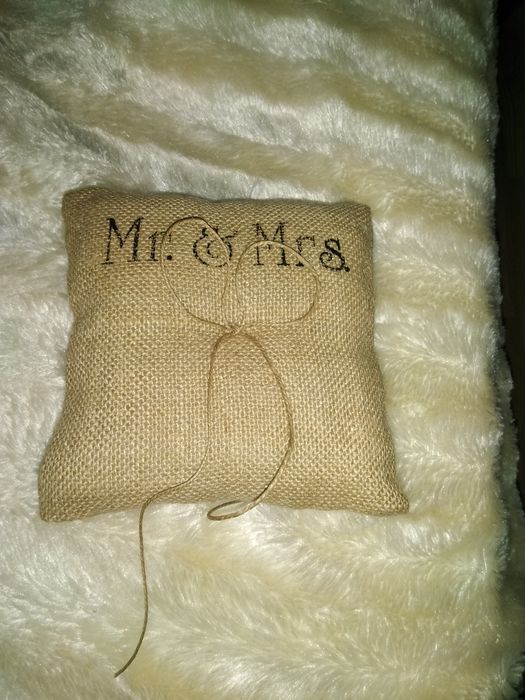 Almofada / cesto alianças para casamento