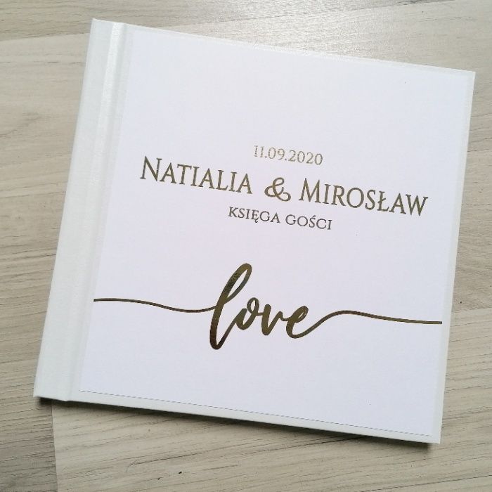 Księga gości na wesele ze złotymi napisami LOVE
