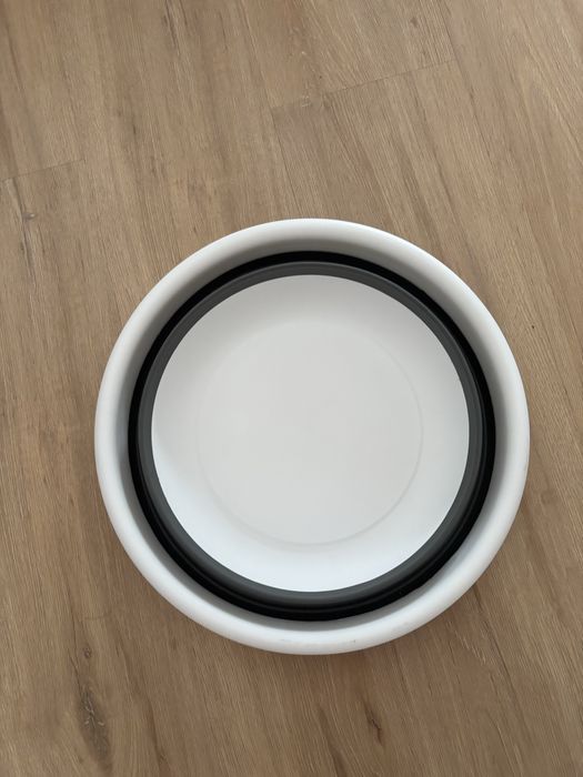 Bacia cinzenta retratil