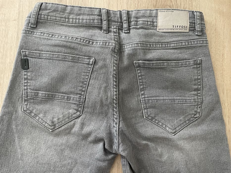 Calções Tiffosi rapaz 13/14 anos - novos