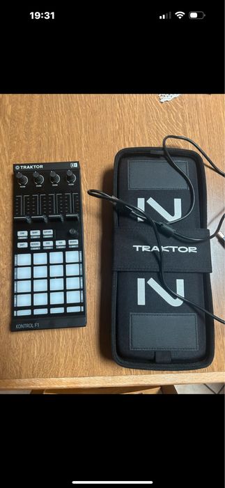 Traktor Kontrol F1 + Bolsa Original Native Instruments