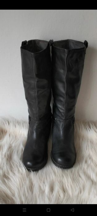 Kozaki skórzane Bufallo w rozmiarze 39 /25,5cm