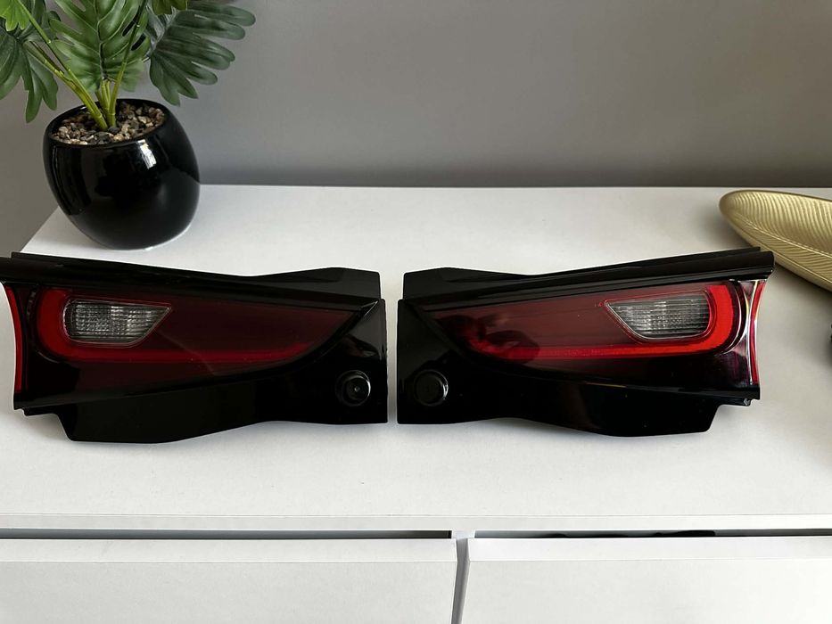 Lampy w klape bagaznika Mazda cx5 2022