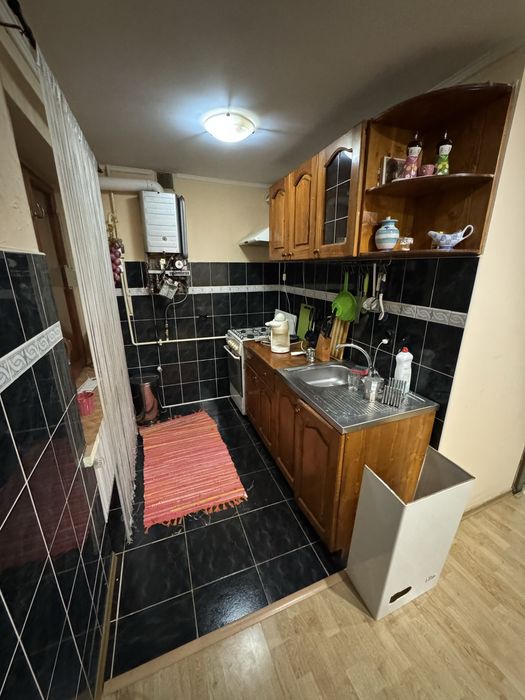 Здам трикімнатну квартиру в Центрі