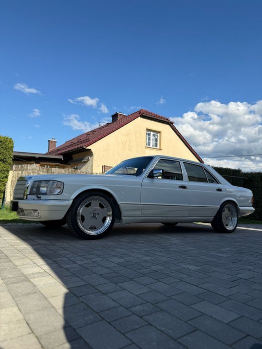 Mercedes w126 biała perła samochód do ślubu auto do ślubu luksus v8