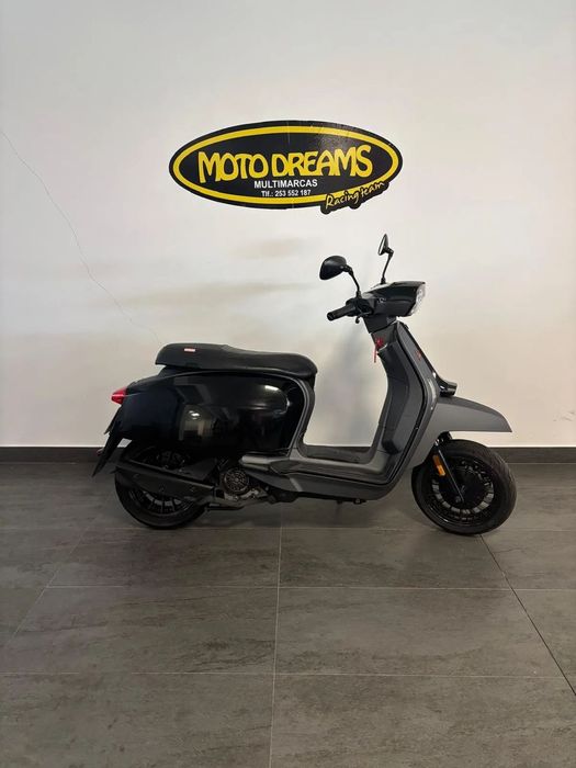 Lambretta V125 Special