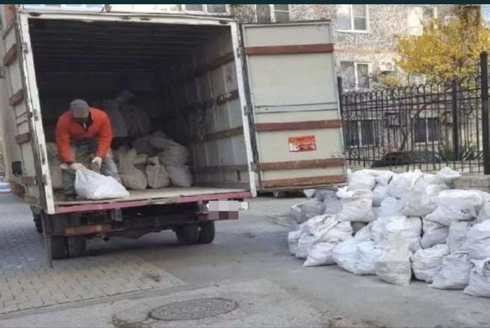 Вивіз сміття  вантажники