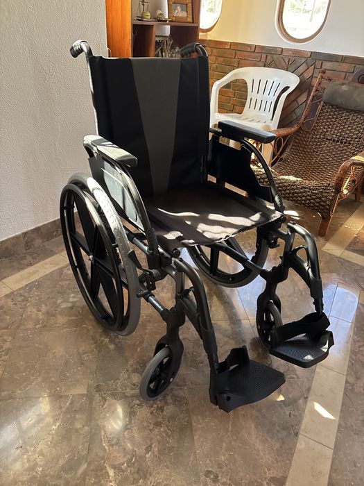 Cadeira de Rodas Breezy