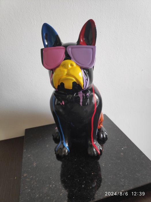 Nowa figurka buldoga francuskiego. 25 cm wysokości