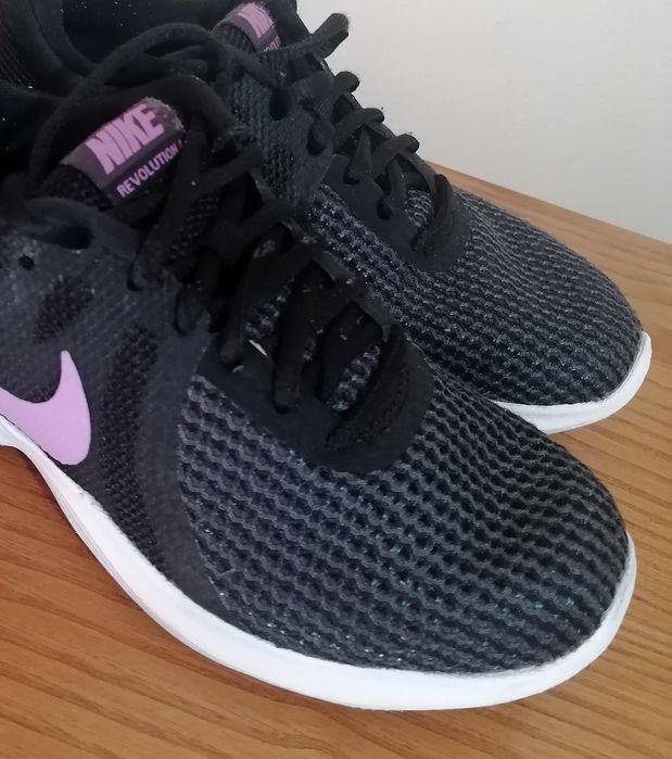 NIKE - Tamanho 36 (originais, óptimo estado)