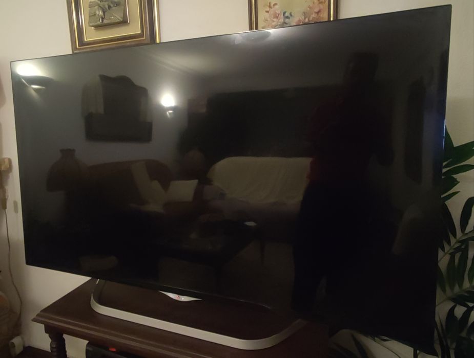 Vendo TV LG 55 polegadas 4K Ultra HD modelo 55UB850V AVARIADA