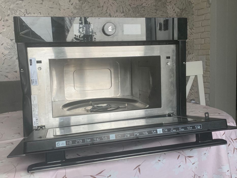 Мікрохвильова піч Whirlpool AMW 730/NB/SD по запчастинам