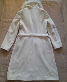 Płaszcz damski biały