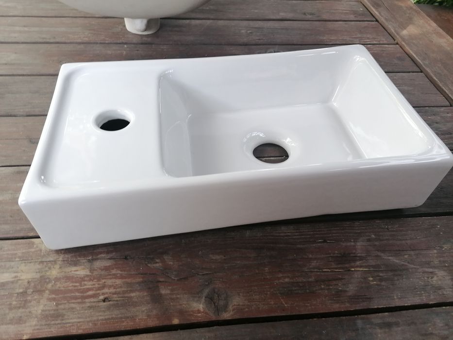 Umywalka narożnikowa