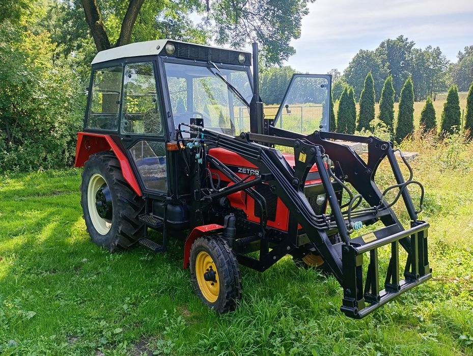 Zetor 5211 z turem