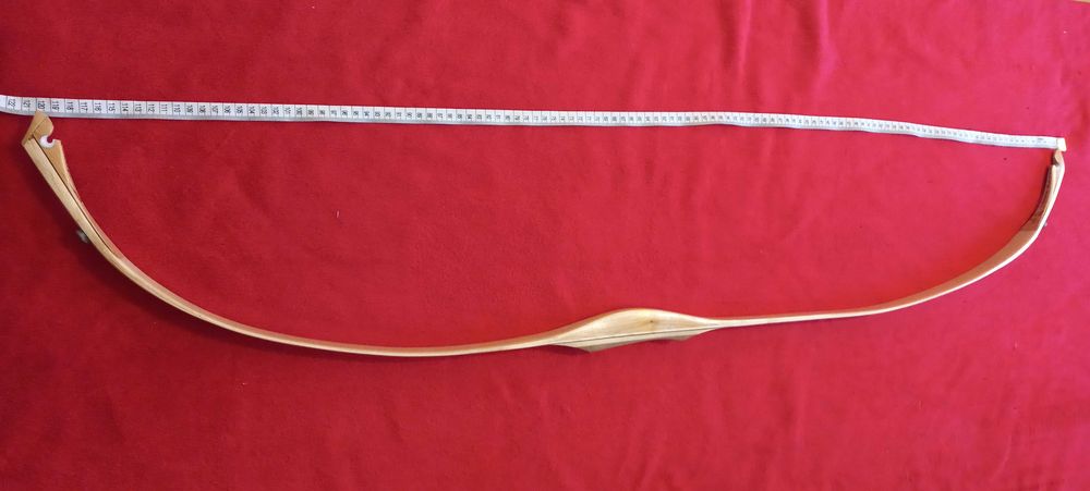 Living Arrow Bow. Łuk wschodni, asymetryczny, projektu mistrza Mihaia Cozmeia.