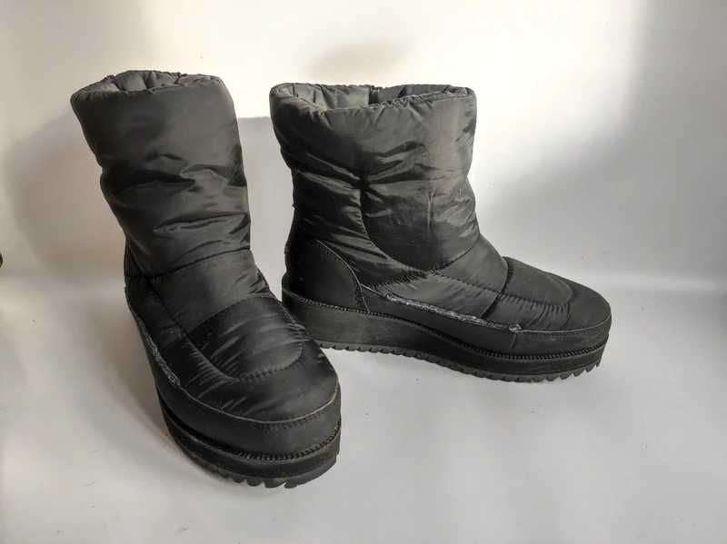 - Ugg Montara - Śniegowce na platformie r. 42