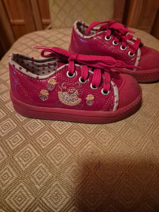 Buty dla dziewczynki