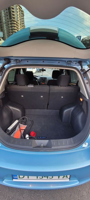 Продам автомобиль Nissan Leaf Ниссан Лиф blue голубой 10/12