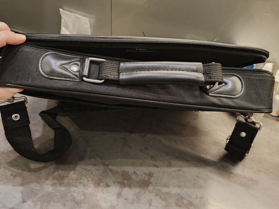 Torba na laptopa i dokumenty