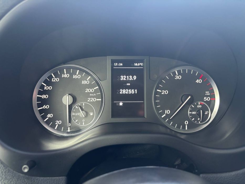 Mercedes-Benz Vito 447