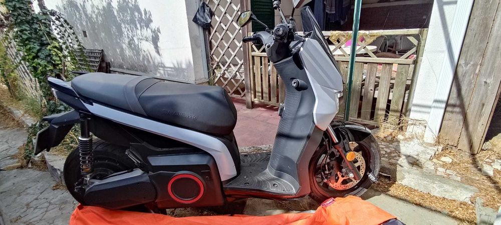 SEAT MO 125 Scooter Elétrica - 1475KM Branca