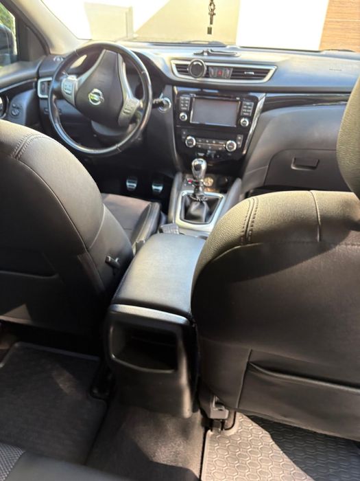 Nissan Qashqai 1,2 tekna full ZAREZERWOWANY!!!